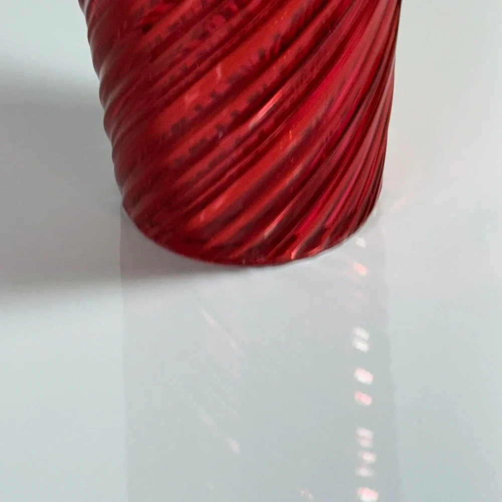 Starbucks Red Swirl‎ Cold Cup Tumbler 24 fl oz Holiday Edition No Lid